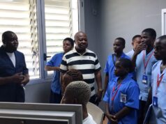 Alumnos del Centro Padre Luis Monti conocen de cerca el funcionamiento de RTVGE en Bata