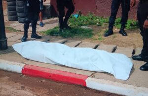 Hallan muerto a un hombre de unos 60 años en el barrio Transporte de Bata