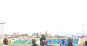 Alberto Ronald ve la primera roja de la Liga Nacional 2025/2026 en un duelo tenso en Bata