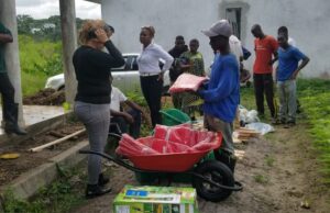 Fundación ETEA impulsa la agricultura moderna con entrega de herramientas e insumos agrícolas a AgroFuturo AJPA y BEYCA
