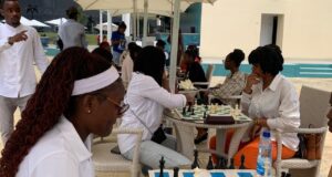 Mujeres mueven ficha en Djibloho en un torneo de ajedrez por el 8 de marzo
