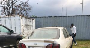 Hallazgo de un cadáver en un vehículo de transporte público en las viviendas sociales de Sipopo.