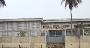 Bata: Cuatro alumnos caen desmayados en plena clase en el INES Padre Sialo