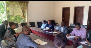 Bata: La Sociedad Civil se reúne con entidades bancarias para revisar los “agios” aplicados a las ONGs