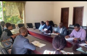 Bata: La Sociedad Civil se reúne con entidades bancarias para revisar los “agios” aplicados a las ONGs