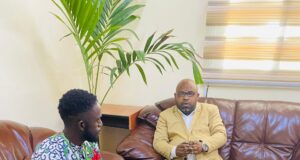 Ramón Engono: «La mujer guineana ya no se queda en casa esperando lo que traiga el marido»