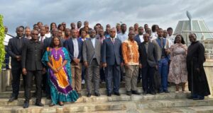 Clausurado con éxito en Bata el seminario de periodistas sobre la visita del papa