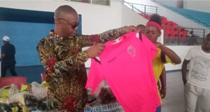 FEGUIBALONMANO equipa a los clubes de la región continental antes del arranque de la liga