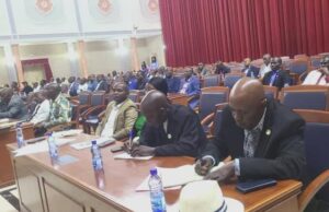 Más de treinta funcionarios son homenajeados en Bata por su compromiso y desempeño laboral