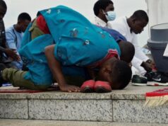 La comunidad musulmana en Bata celebra el cierre del mes de ayuno con una oración conjunta.