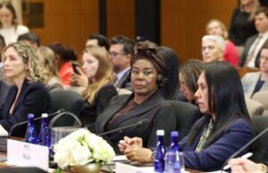 Constancia Mangue Nsue Okomo pide poner a los niños en el centro del avance tecnológico