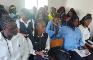 Bata: 27 estudiantes de INSFOPLI defienden sus trabajos fin de grado en la vigésima promoción