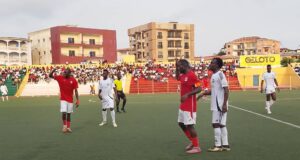 Remontada y liderato: 15 de Agosto reina en el derbi provincial