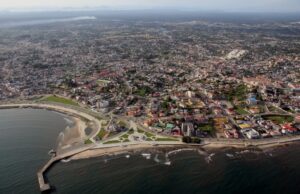 Una madre abandona a su bebé de siete meses en una acera de Bata tras una ruptura con su pareja