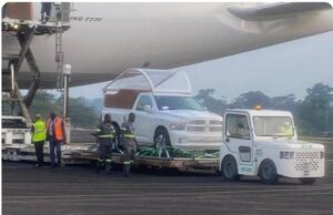 Avanza la logística: el papamóvil del Papa León XIV ya está en Camerún