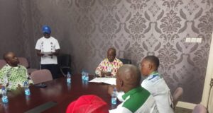 La Comisión de Seguimiento del PDGE de Akonibe coordina detalles del recibimiento del Papa León XIV