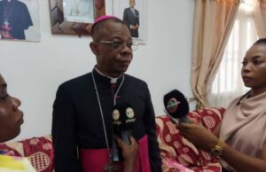 La Fundación italiana y la Diócesis de Ebebiyin refuerzan su alianza en campañas de cirugías para personas vulnerables