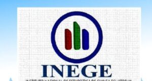 Varios jóvenes compiten en el concurso oposición del INEGE para formarse como ingenieros estadísticos economistas