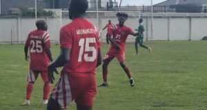 Akonangui FC humilla al Unión Vésper con un demoledor 5-0 bajo la lluvia