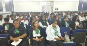 BANGE impulsa la educación bursátil entre estudiantes de la UNGE.