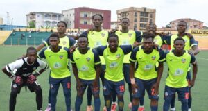 El colista EDSA derriba al líder 15 de Agosto (3-2)