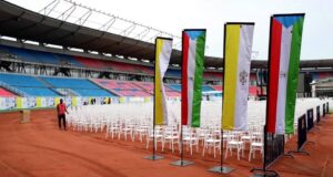 El estadio de Bata luce una renovada imagen para la visita del Papa León XIV