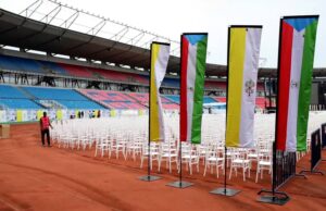 El estadio de Bata luce una renovada imagen para la visita del Papa León XIV