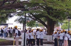 Estudiantes de la UNGE se movilizan para recibir al Papa León XIV en Basupú