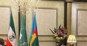 El Presidente de la República recibe al Enviado Especial de la Unión Africana en el Palacio del Pueblo