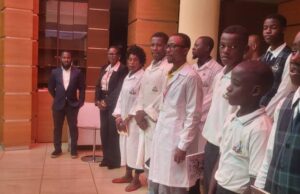 La Biblioteca Juan Pablo II inaugura una exposición de autores ecuatoguineanos por el Día del Libro