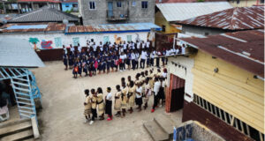 El colegio renacimiento «mamá Joaquina» impulsa educación ambiental frente al cambio climático