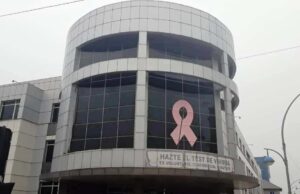 Sanidad aclara el caso del menor enfermo y fija condiciones para su atención