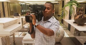 Añisok: un camarógrafo de rtvge es macheteado por su propia pareja al sorprenderla con otro hombre en su casa
