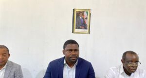 El delegado regional de Educación ordena devolver al Estado la antigua escuela de Bindung