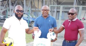 Leoncio Ngua (TOTI) y Federico Tito se unen al llanto de apoyo al Club Deportivo Evinayong