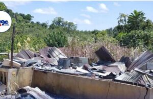 Un incendio deja sin vivienda a una familia en Kogo