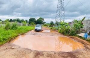 El deterioro de la carretera de Mondong agrava las dificultades de movilidad en la zona