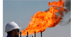 El petróleo se dispara y supera los 126 dólares, su nivel más alto en cuatro años