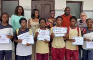 Antiguos alumnos de La Salle-Lea fortalecen su iniciativa premiando a los mejores estudiantes del curso 2025-2026