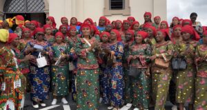 Las esposas de militares de Bata se suman a las celebraciones por el 84.º natalicio del Presidente Obiang Nguema Mbasogo
