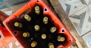 Vendedoras de Bata alertan sobre bebidas incompletas y exigen una investigación