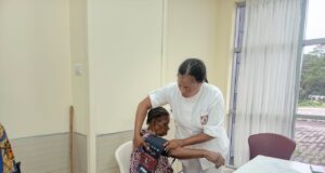 Concluye en Mongomo la quinta campaña de oftalmología del proyecto Amor y Luz