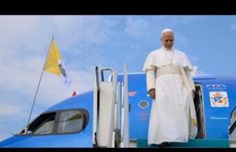 Una avería en el avión del papa León XIV obliga a su traslado a Roma en el Falcon del rey de España