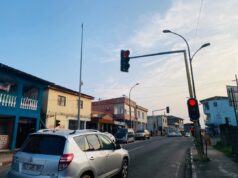 El semáforo del cruce de Mbagan, al borde del colapso y poniendo vidas en peligro
