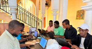 MWENDJE STEAM pone a prueba el talento juvenil con su primer hackathon tecnológico en el CCEG