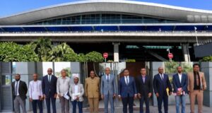 Evita Oma y Monsuy Mañé Andeme supervisan el aeropuerto de Malabo y analizan la situación de CEIBA
