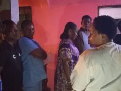 Un hombre de 58 años muere repentinamente tras ser atendido por fuertes dolores en Ebibeyin