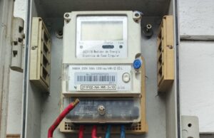 Vecinos del Seminario Mayor denuncian cortes de luz tras negarse a entregar dinero en efectivo a un inspector de SEGESA