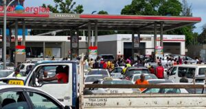 Malabo acumula diez días de escasez de combustible y el transporte se encarece
