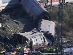 Investigan una posible falla en el control ferroviario tras un choque mortal de trenes en España